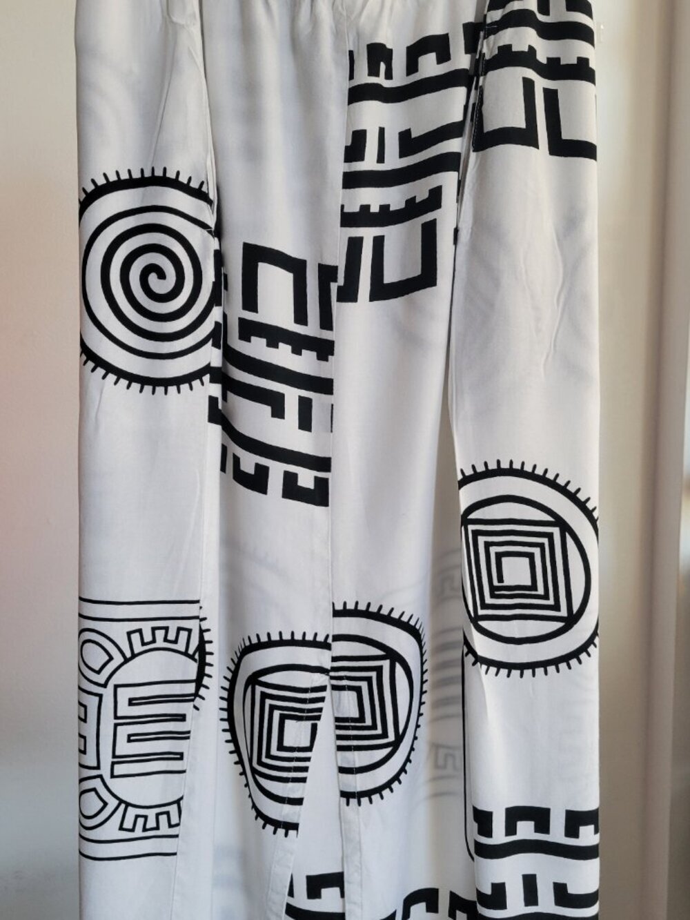 AS*HRO-Bohemian White Elasticized Long Skirt w/Side Pockets & Ethnic Prints- XXL - Picture 3 of 8
